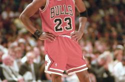 雷速体育比分官网直播-乔丹在上海的比赛中晋级