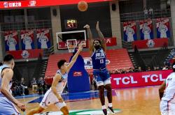 雷速体育电脑版官网下载-青岛男篮客场取胜，豪取关键的胜利