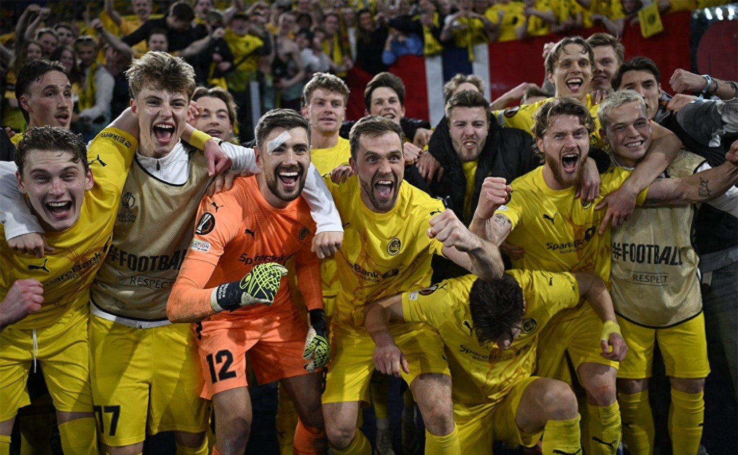 欧预赛激烈角逐，球员们的表现受瞩目