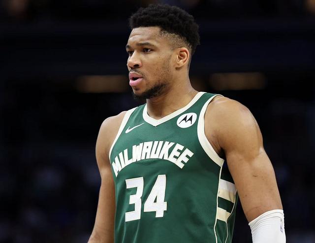 关于巴西男篮爆冷湖人B队，欧文高光表现的信息