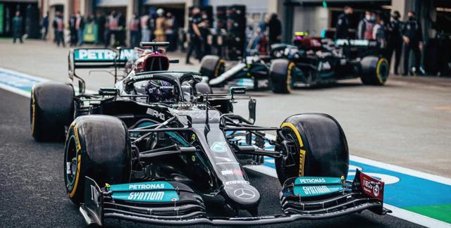 梅赛德斯完胜阿斯顿马丁,拉塞尔统治全场的简单介绍 梅赛德斯完胜阿斯顿马丁,拉塞尔统治全场的简单介绍